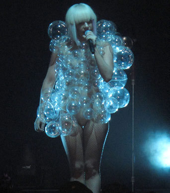 Lady-Gaga-s-outfits-lady-gaga-9345641-342-388%5B1%5D - laddy gaga 70954