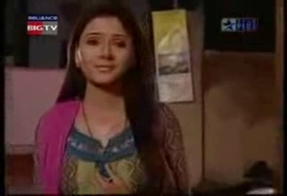 00_00_51 - sara khan