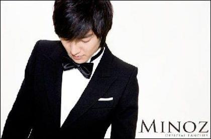 429511_331376633560898_687249741_n - Advertisment Lee Min Ho