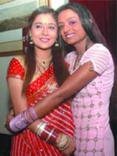 Ragini & Sadhna in Love [91]