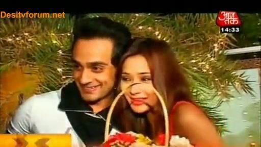 Sara & Angad in Love [91]