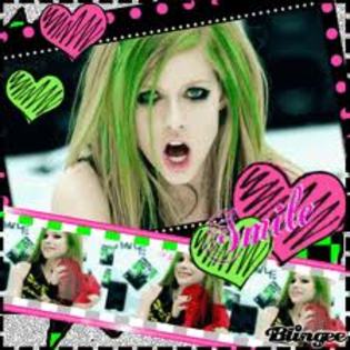 16 - 0- avril lavigne smile -0