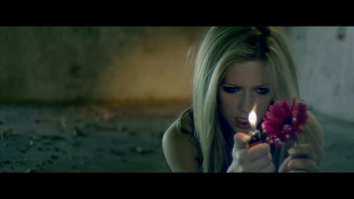 313376_262974173725230_180139208675394_868617_1974985788_n - 0 Avril Lavigne I wish you were here 0