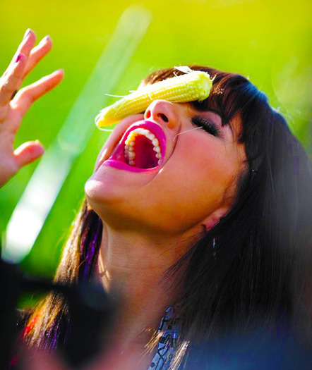 selena 31 - cine vrea sa plec