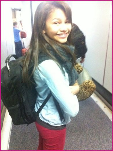 Zendaya-Coleman-Flying-To-Chicago