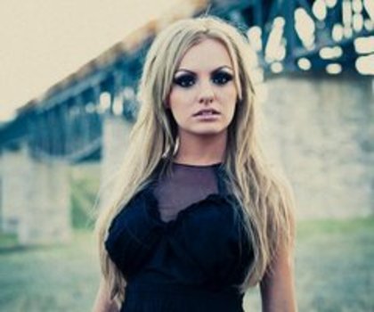 281366_239566822740565_129090557121526_803618_7492398_n_thumb - Alexandra Stan