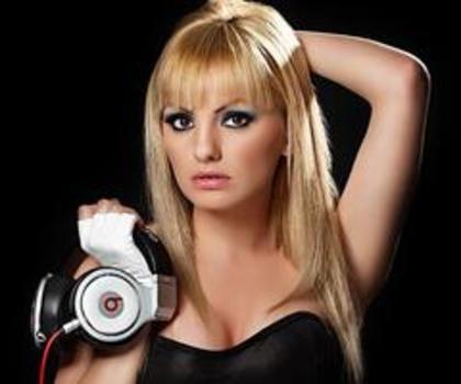 Alexandra-Stan_thumb - Alexandra Stan