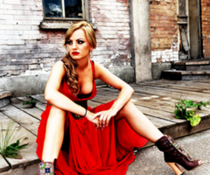 tumblr_m0omp9XzRw1r7nbe3o1_500_thumb - Alexandra Stan