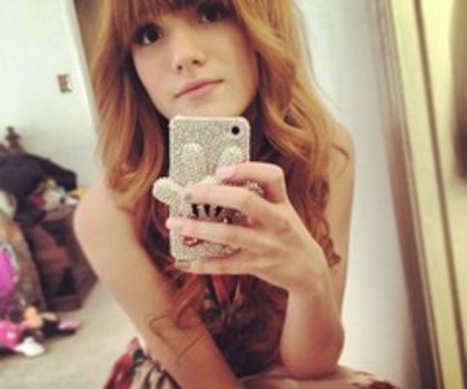 6e94cfac721211e19e4a12313813ffc0_7_thumb - Bella Thorne