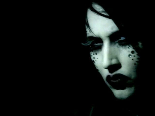ღ Ce ai vb tu cu aia ? Pai eu te las libera sa faci ce vrei si tu imi bagi un cutit in cap - x_-O04 Demonul Iubirii -HORROR
