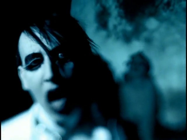 ღ Uite iti voi spune motivul pentru care atunci te.am salvat - x_-O04 Demonul Iubirii -HORROR