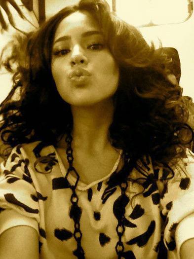 402516_240854289322081_100001925367417_544227_1180304250_n - jasmine V3