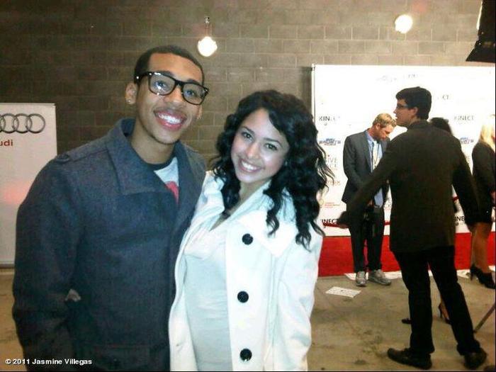 403594_246757062065137_100001925367417_556415_662449576_n - jasmine V3