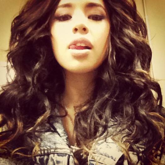 404655_240838919323618_100001925367417_544049_1819841114_n - jasmine V3