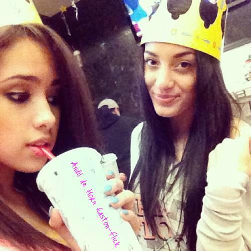 422616_268539003220276_100001925367417_604234_266150359_n - jasmine V3