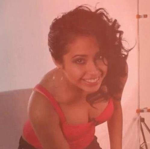 424725_246747068732803_100001925367417_556373_1154202470_n - jasmine V3