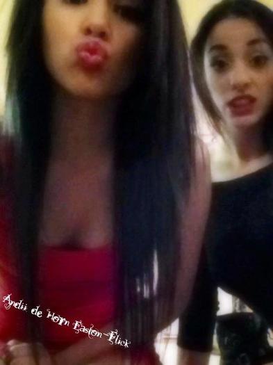 425756_268539336553576_100001925367417_604243_347718535_n - jasmine V3