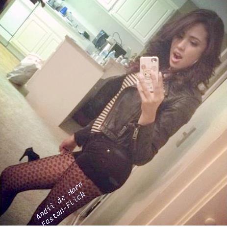 536131_278387988902044_100001925367417_630779_1416338753_n - jasmine V3