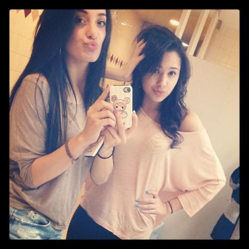 561341_212137428893097_155892724517568_391839_434418653_n - jasmine V3