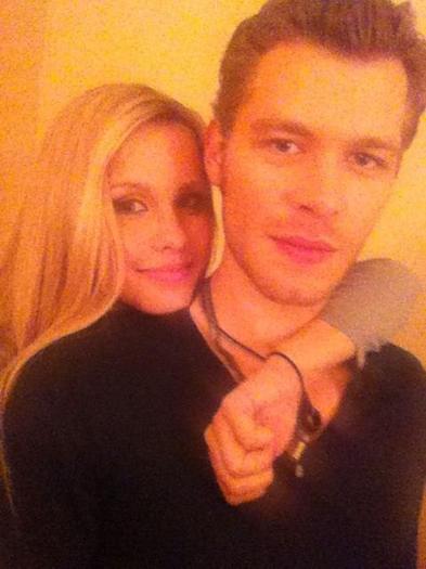 404574_302324109804823_126896860680883_750395_866059415_n - The Vampire Diaries