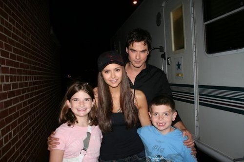 Ian-_-Nina-fans-the-vampire-diaries-tv-show-11487357-500-333 Ian-_-Nina-fans-the-vampire-diaries-tv-show-11487357-500-333