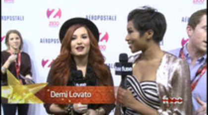 Demi - Lovato - Red - Carpet - Interview - Fuse - Jingle - Ball - 2011 (6) - Demilush - Demi Lovato Red Carpet Interview Fuse Jingle Ball 2011