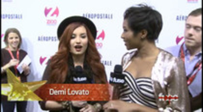 Demi - Lovato - Red - Carpet - Interview - Fuse - Jingle - Ball - 2011 (10) - Demilush - Demi Lovato Red Carpet Interview Fuse Jingle Ball 2011