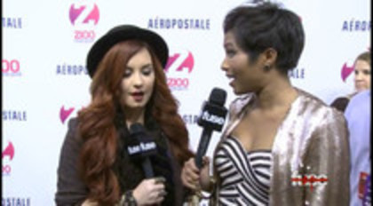 Demi - Lovato - Red - Carpet - Interview - Fuse - Jingle - Ball - 2011 (37)