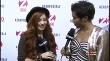 Demi - Lovato - Red - Carpet - Interview - Fuse - Jingle - Ball - 2011 (57)