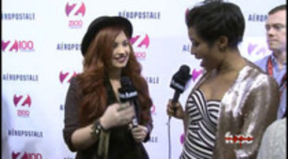 Demi - Lovato - Red - Carpet - Interview - Fuse - Jingle - Ball - 2011 (65)
