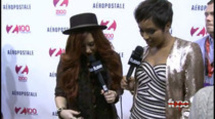 Demi - Lovato - Red - Carpet - Interview - Fuse - Jingle - Ball - 2011 (67)