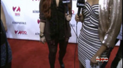 Demi - Lovato - Red - Carpet - Interview - Fuse - Jingle - Ball - 2011 (71)