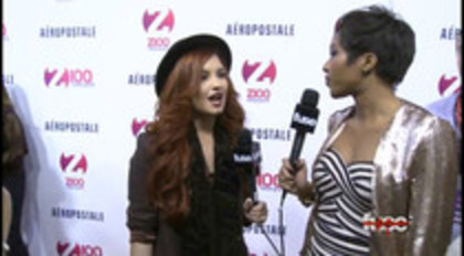 Demi - Lovato - Red - Carpet - Interview - Fuse - Jingle - Ball - 2011 (80)