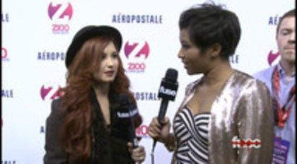 Demi - Lovato - Red - Carpet - Interview - Fuse - Jingle - Ball - 2011 (147)