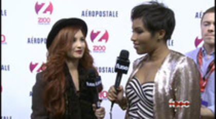 Demi - Lovato - Red - Carpet - Interview - Fuse - Jingle - Ball - 2011 (148)