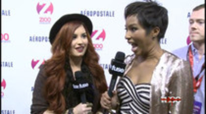 Demi - Lovato - Red - Carpet - Interview - Fuse - Jingle - Ball - 2011 (193)