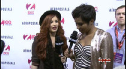 Demi - Lovato - Red - Carpet - Interview - Fuse - Jingle - Ball - 2011 (263)