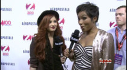Demi - Lovato - Red - Carpet - Interview - Fuse - Jingle - Ball - 2011 (270)