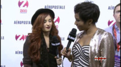 Demi - Lovato - Red - Carpet - Interview - Fuse - Jingle - Ball - 2011 (281)