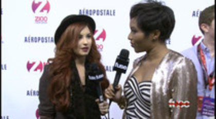 Demi - Lovato - Red - Carpet - Interview - Fuse - Jingle - Ball - 2011 (286)