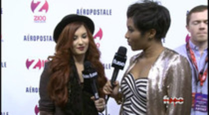 Demi - Lovato - Red - Carpet - Interview - Fuse - Jingle - Ball - 2011 (289)