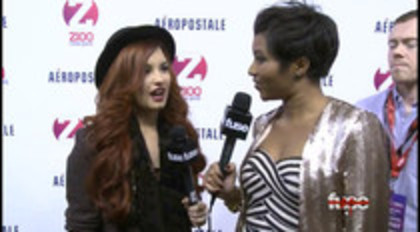 Demi - Lovato - Red - Carpet - Interview - Fuse - Jingle - Ball - 2011 (295)