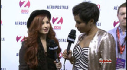Demi - Lovato - Red - Carpet - Interview - Fuse - Jingle - Ball - 2011 (297)