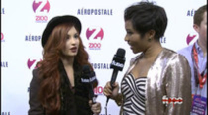 Demi - Lovato - Red - Carpet - Interview - Fuse - Jingle - Ball - 2011 (302)