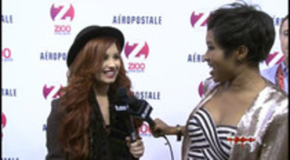 Demi - Lovato - Red - Carpet - Interview - Fuse - Jingle - Ball - 2011 (321) - Demilush - Demi Lovato Red Carpet Interview Fuse Jingle Ball 2011