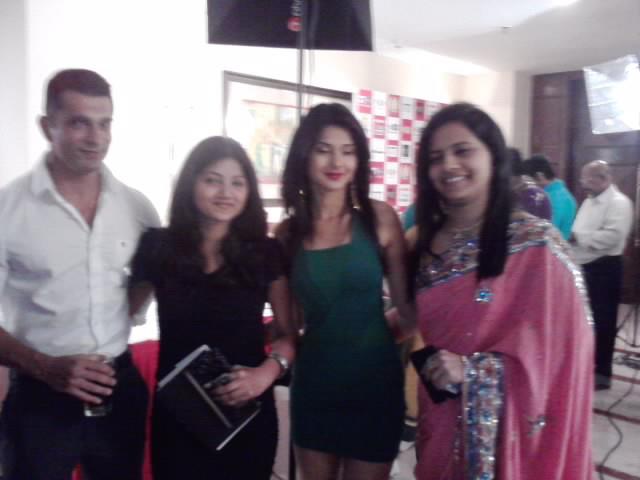 313607_319860958028313_100000132350032_1470544_485345149_n - jennifer winget biografie