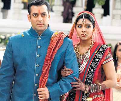 salman khan and asin - CU cine se potrivesti1