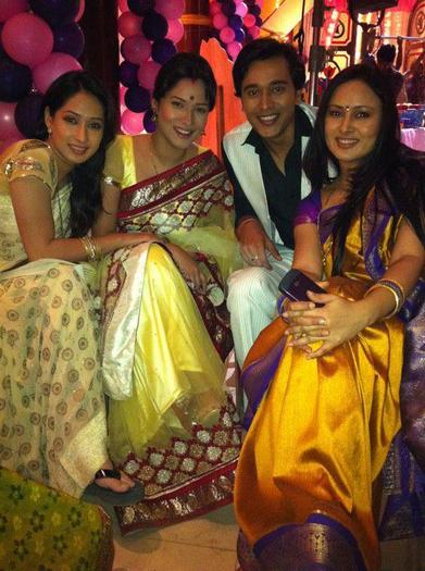 388948_252075364856713_142277532503164_782208_852066521_n - xxAnkita Lokhande si Sushant Singh Rajput-Archana si Manavxx