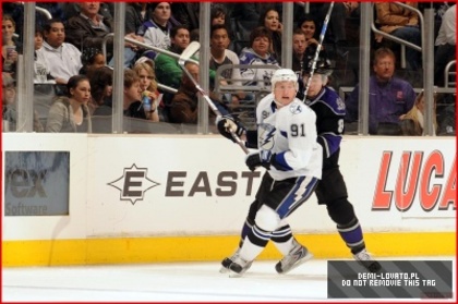 Demi (8) - Demitzu - 12 01 2009 - LA Kings vs Tampa Bay Lighting Game