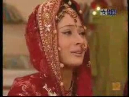 00_00_37 - sara khan